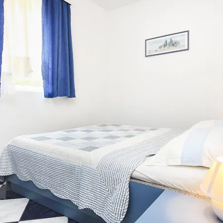 By The Sea - Perna, Peljesac - 4629