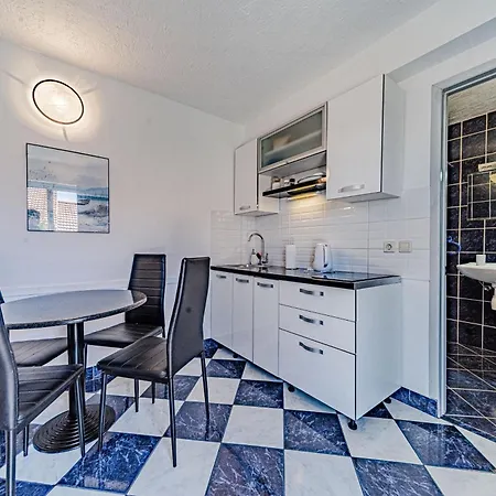 Apartamento By The Sea - Perna, Peljesac - 4629 Kuciste