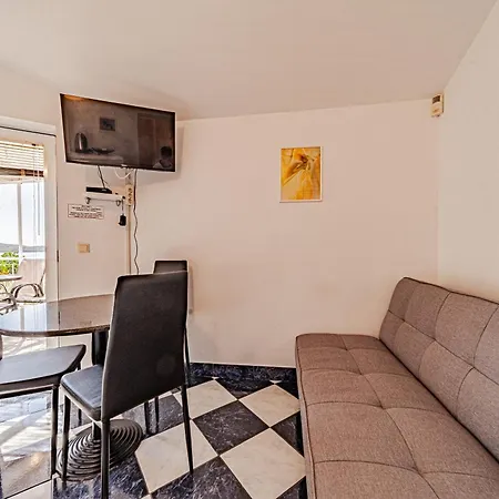 Apartamento By The Sea - Perna, Peljesac - 4629 Kuciste