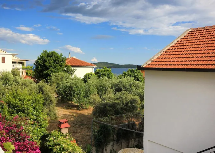 By The Sea - Perna, Peljesac - 4629 *