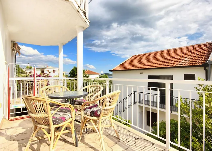 By The Sea - Perna, Peljesac - 4629